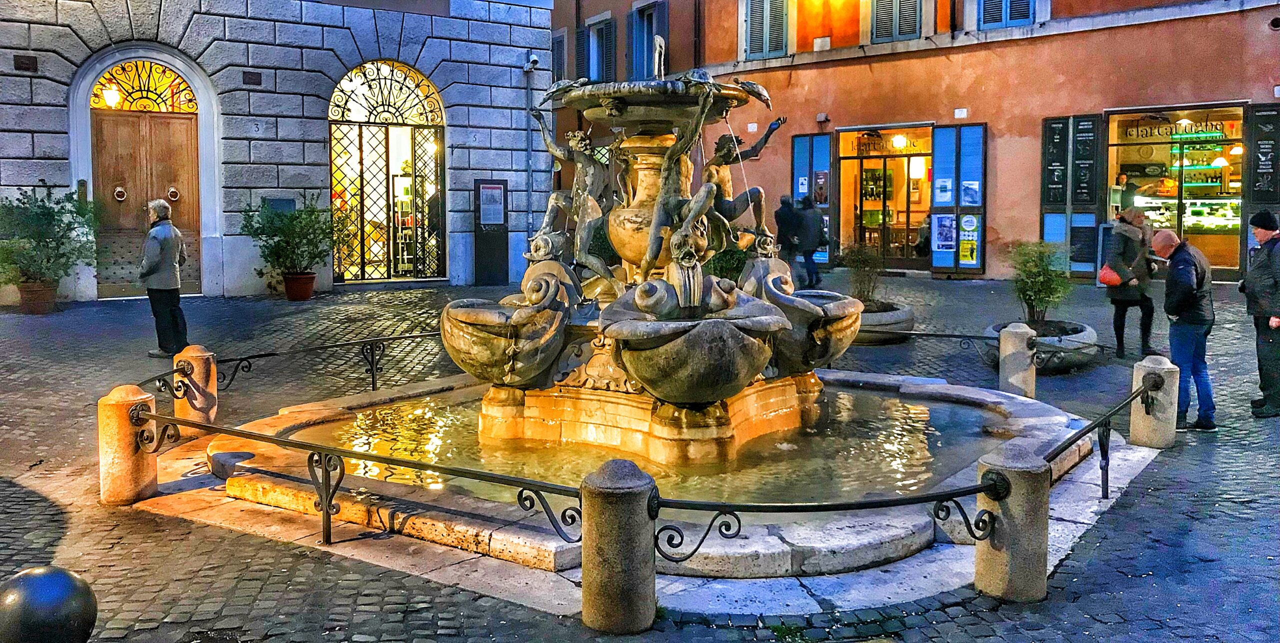 Piazza Mattei fontana delle tartarughe scaled