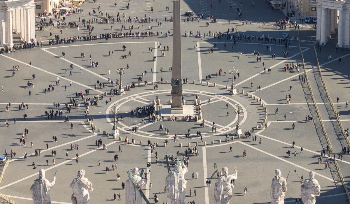 Vatican Highlights Tour 8 St. Peter square. Vatican landmark. Christianity. Rome, Italy. Europe